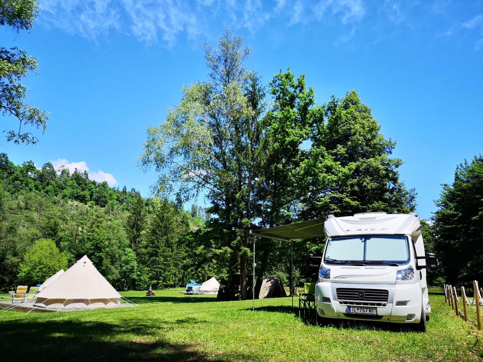 Eco River Camp - Pitches Radovljica Buitenkant foto
